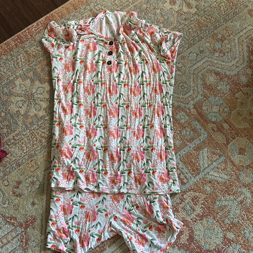 Gigi and Max women’s pajamas M